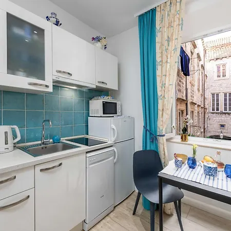 L & L Old Town Appartement