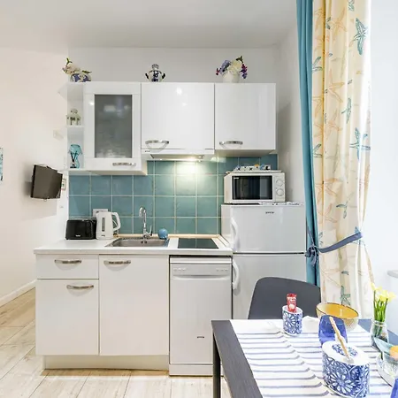 L & L Old Town Appartement