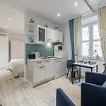 L & L Old Town Apartman *