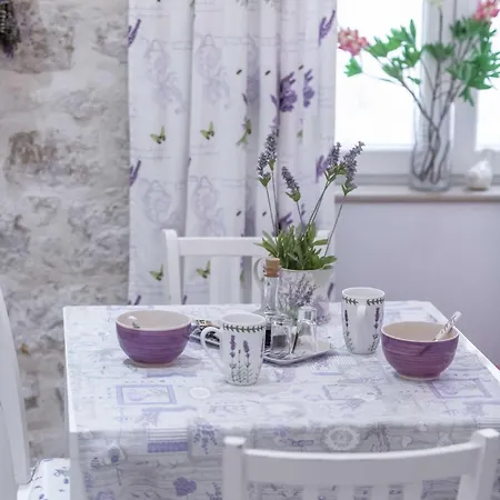 L & L Old Town Appartement