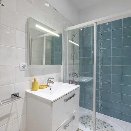 L & L Old Town Apartment