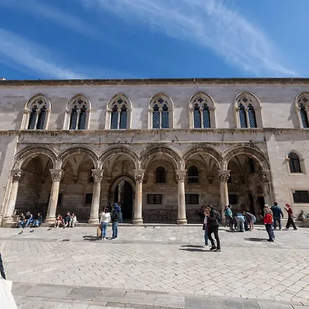 L & L Old Town Dubrovnik