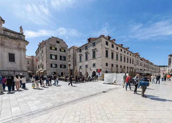 L & L Old Town Dubrovnik