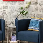 Apartament L & L Old Town *
