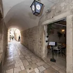 L & L Old Town * Dubrovnik